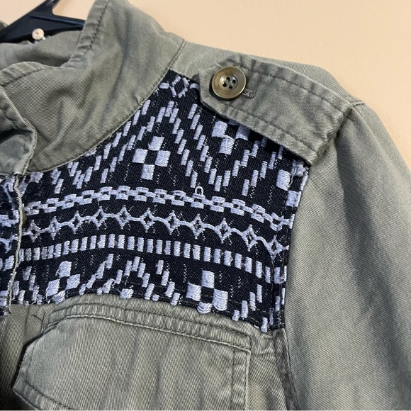 Mudd Olive green Jacket with Black Accents size large - Picture 4 of 7